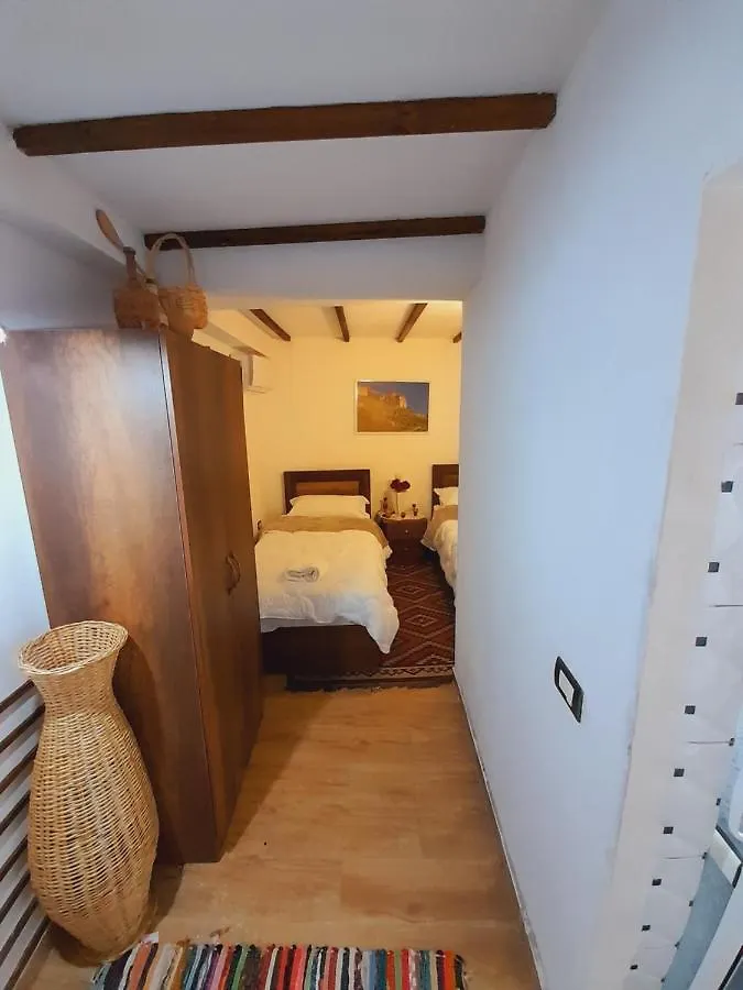 Guest House Maria - Berat Castle Albanië