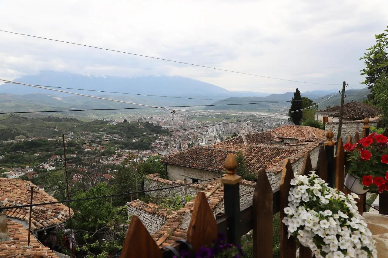 Guest House Maria - Berat Castle 0*,