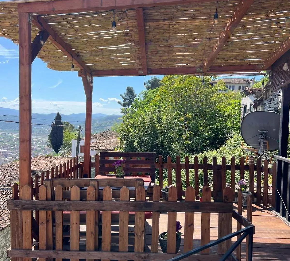 Guest House Maria - Berat Castle 0*,  Albanien