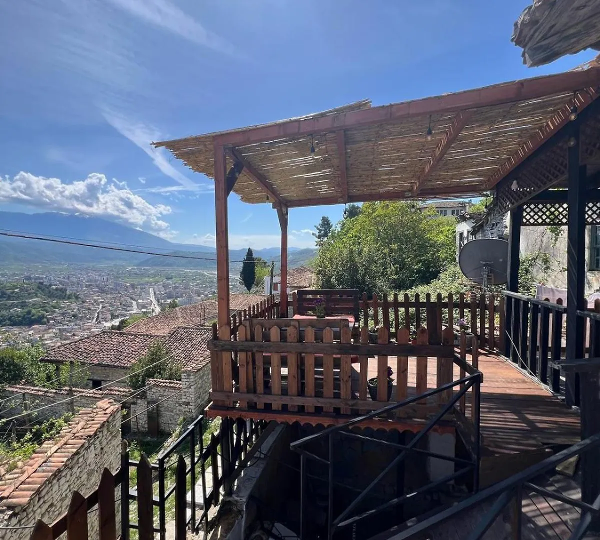 Guest House Maria - Berat Castle